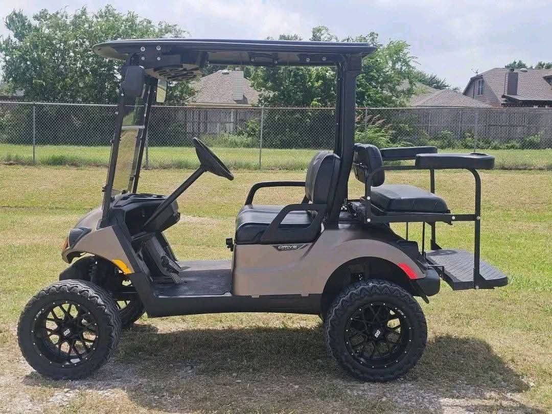 2019 Yamaha EFI Drive2 QuieTech 4 SEATER GAS - Image 2
