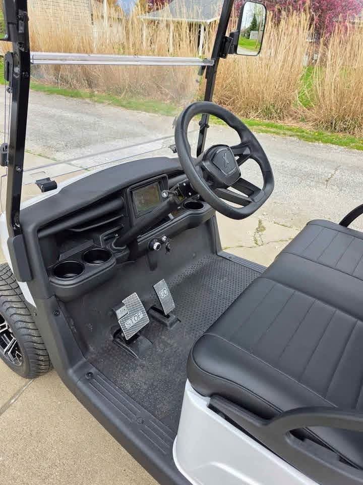 2025 Madjax E-Series Lithium 4 SEATER ELECTRIC - Image 6