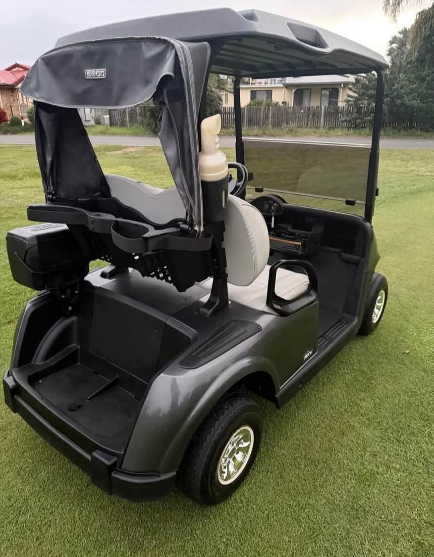 2018 model EZGO RXV 2 SEATER GAS - Image 6