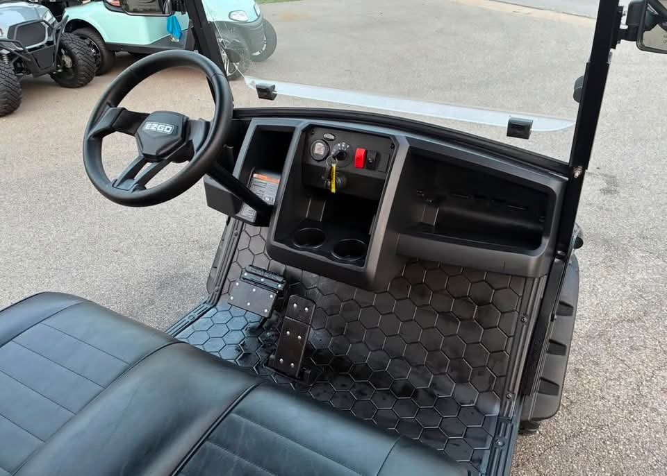 2021 Ezgo Express S4 4 SEATER ELECTRIC - Image 13