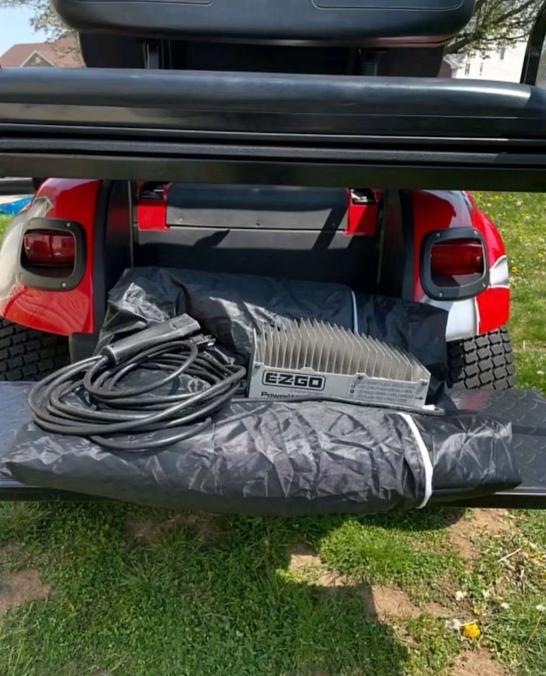 2014 E-Z-GO TXT 4 SEATER GAS - Image 5